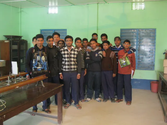 Students in the Physics laboratory